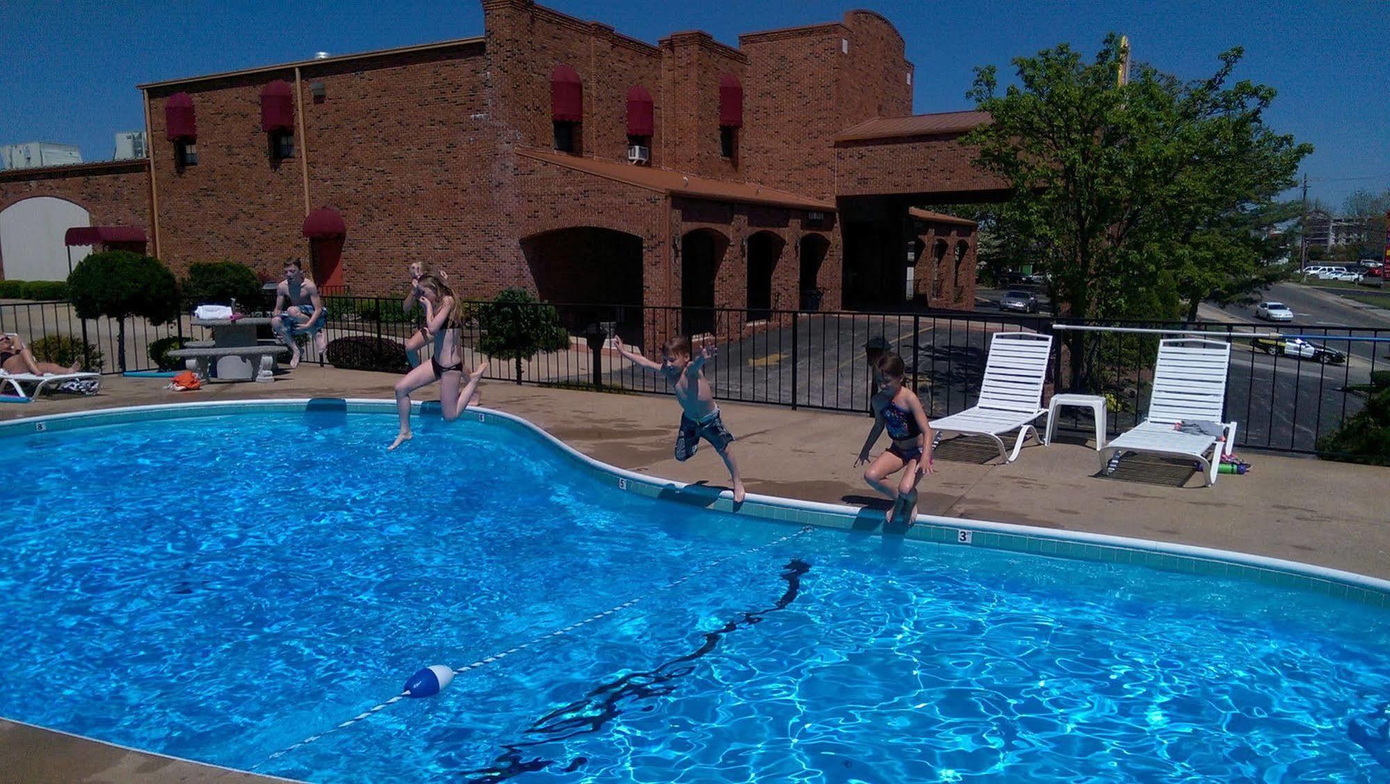 Baldknobbers Motor Inn Branson Ngoại thất bức ảnh